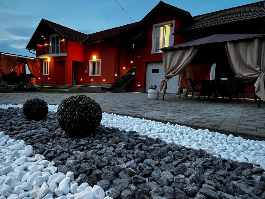 Luxury Apartment Megy Otocac Exterior photo